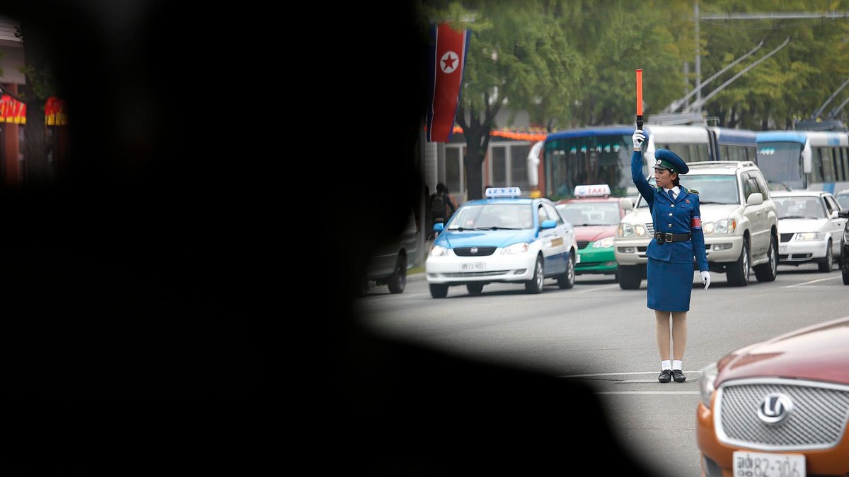 saobrajne policajke severna koreja