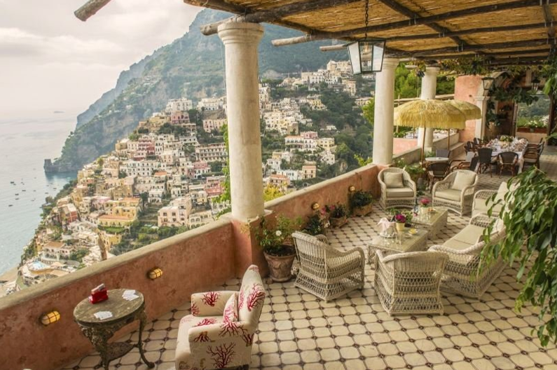 La Villa Positano surplombe la ville du même nom sur la côte amalfitaine. 