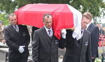 Pogrzeb posła PO. Kto pomoże jego chorej żonie?