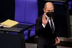 'Danke, Frau Merkel'. Pierwsze oświadczenie kanclerza Scholza