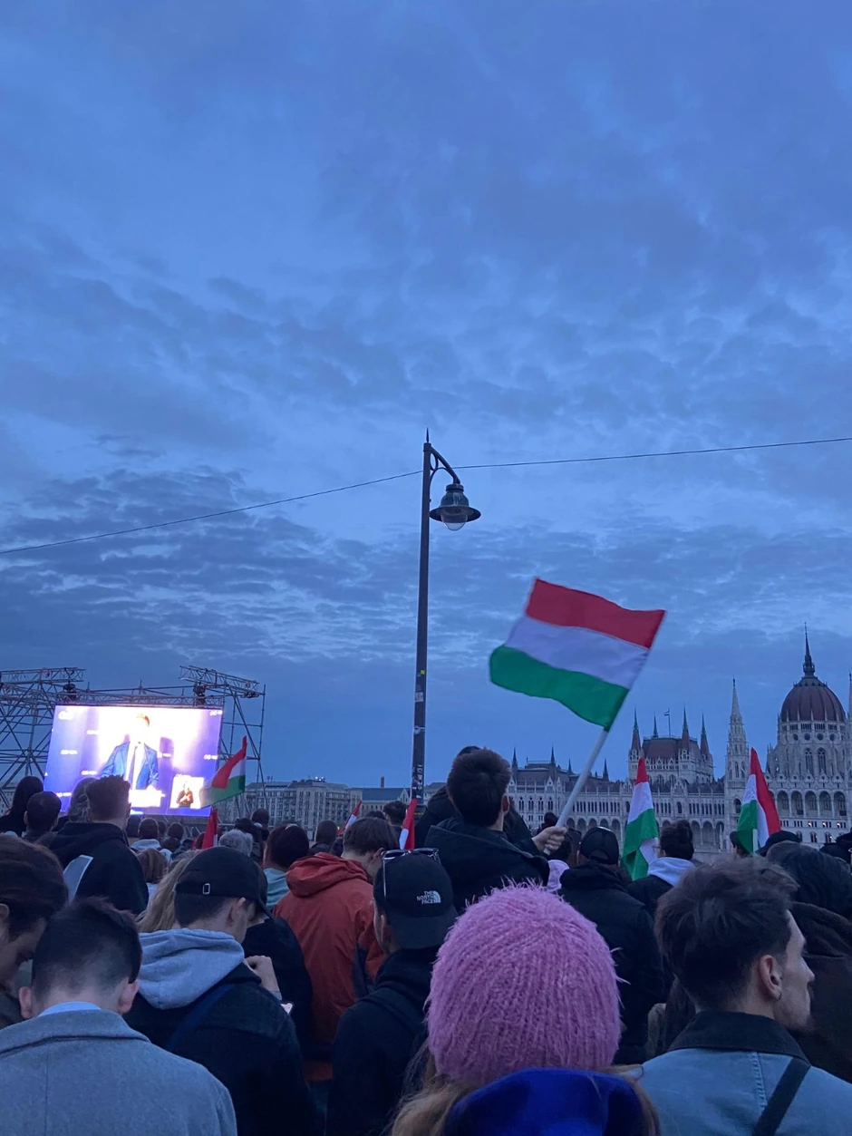 Pristalice Petera Mađara se okupljaju u Budimpešti
