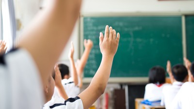 Koniec z trzema miesiącami wolnego dla nauczycieli