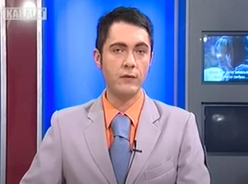 Nekada voditelj RTS-a, danas se oblači kao žena: "Uveče stavljam periku, uzimam perje i zadovoljavam klijente!" (FOTO)