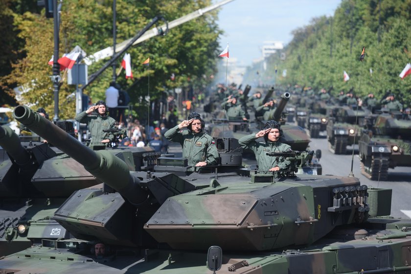 Defilada z okazji Święta Wojska Polskiego [ZDJĘCIA!]