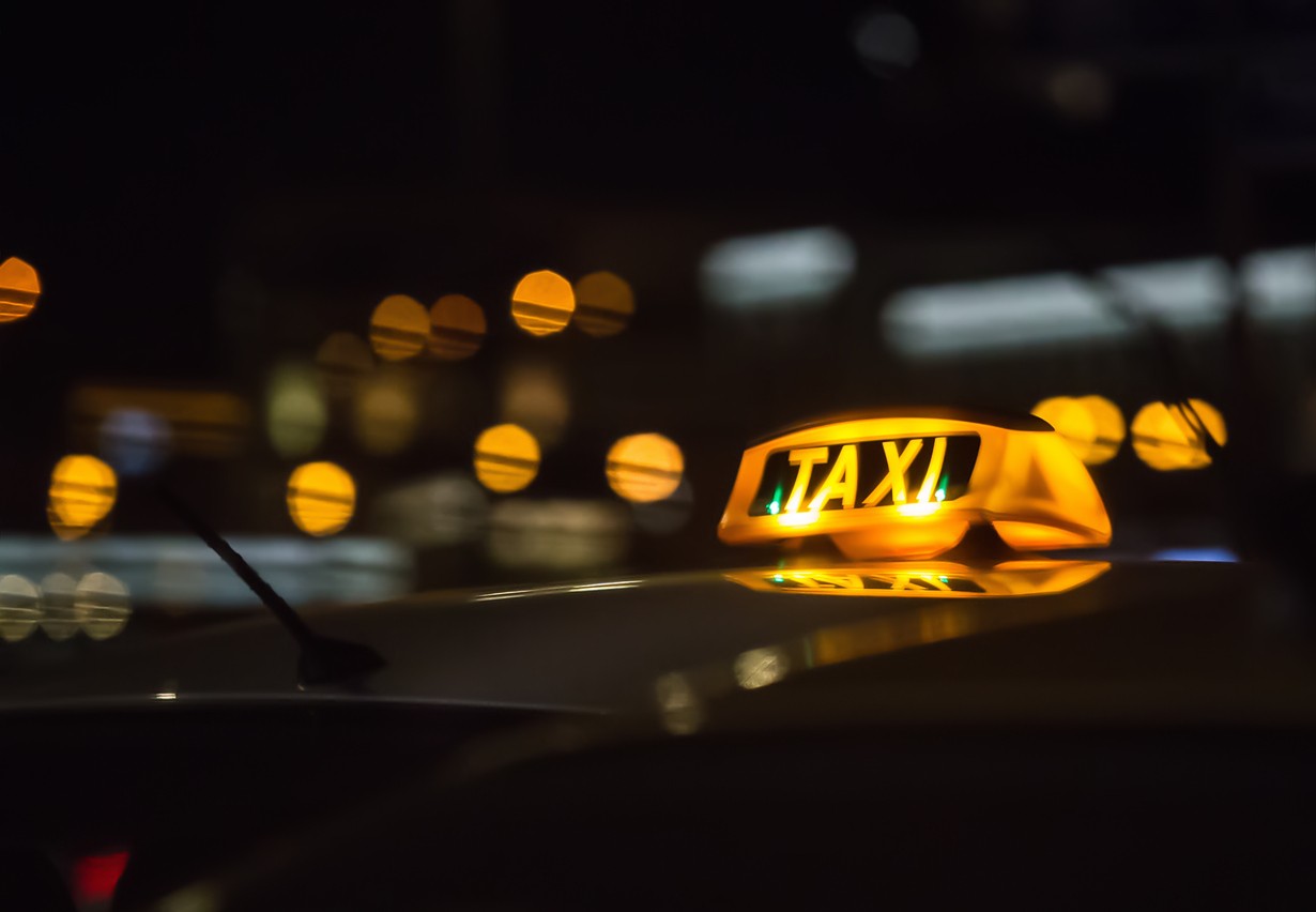 Tvrdý úder pre nezodpovedných taxikárov.