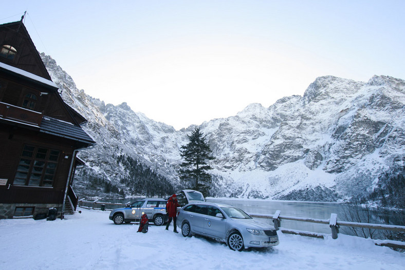 TOPR i Skoda Superb: zimowe klimaty w tatrach