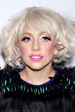 26780_lady-gaga-pink-smink-300-d00020EDB5f24778f259b