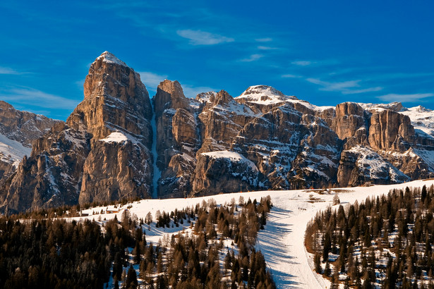 Alta Badia to ośrodek narciarski w prowincji Bolzano w północnych Włoszech. Należy do gmin Corvara, Badia i La Valle. Często odbywa się tu Puchar Świata w narciarstwie alpejskim. Kurort posiada 51 wyciągów narciarskich z łączną długością tras narciarskich wynoszącą 130 km.