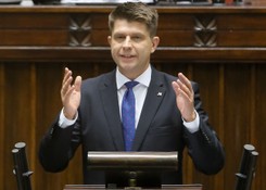 Petru do rządu PiS: W 100 dni puścicie nas wszystkich z torbami!