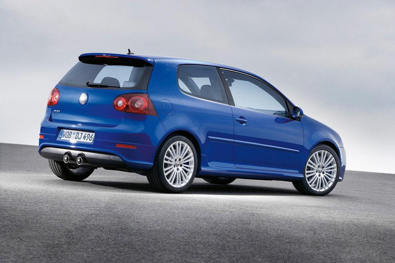 VW Golf V R32 1