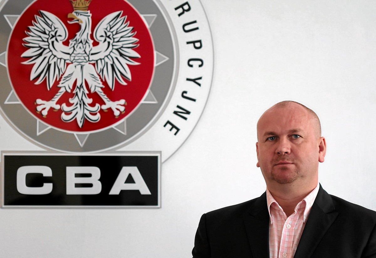 Szef CBA Paweł Wojtunik