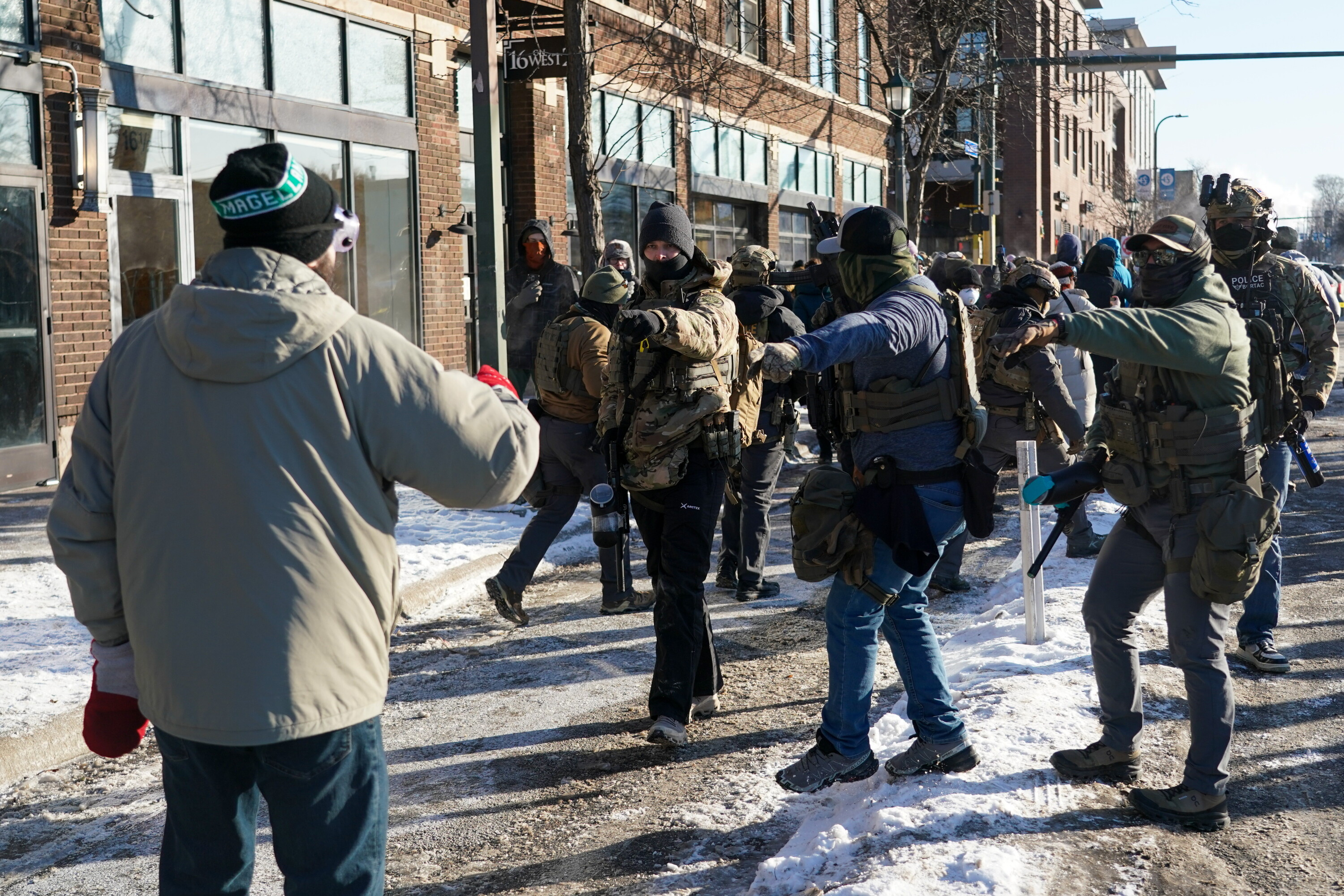 Agent federalny zabija Amerykanina podczas akcji imigracyjnej w Minneapolis
