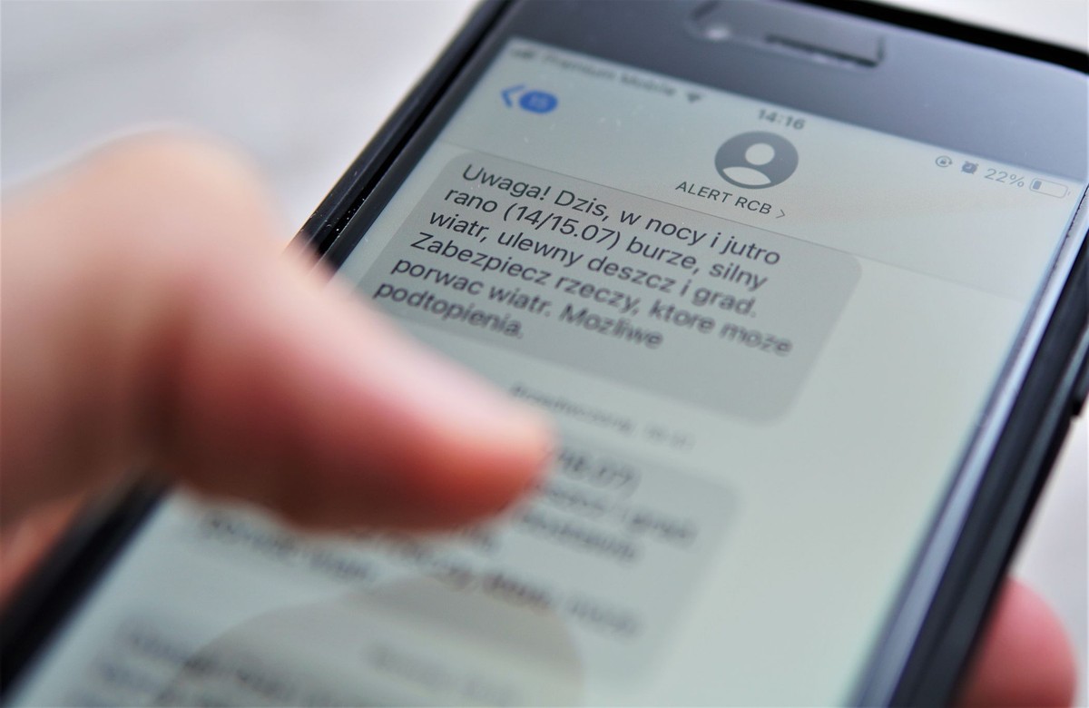 SMS-y udające alerty RCB mogą zawierać niebezpieczne linki.