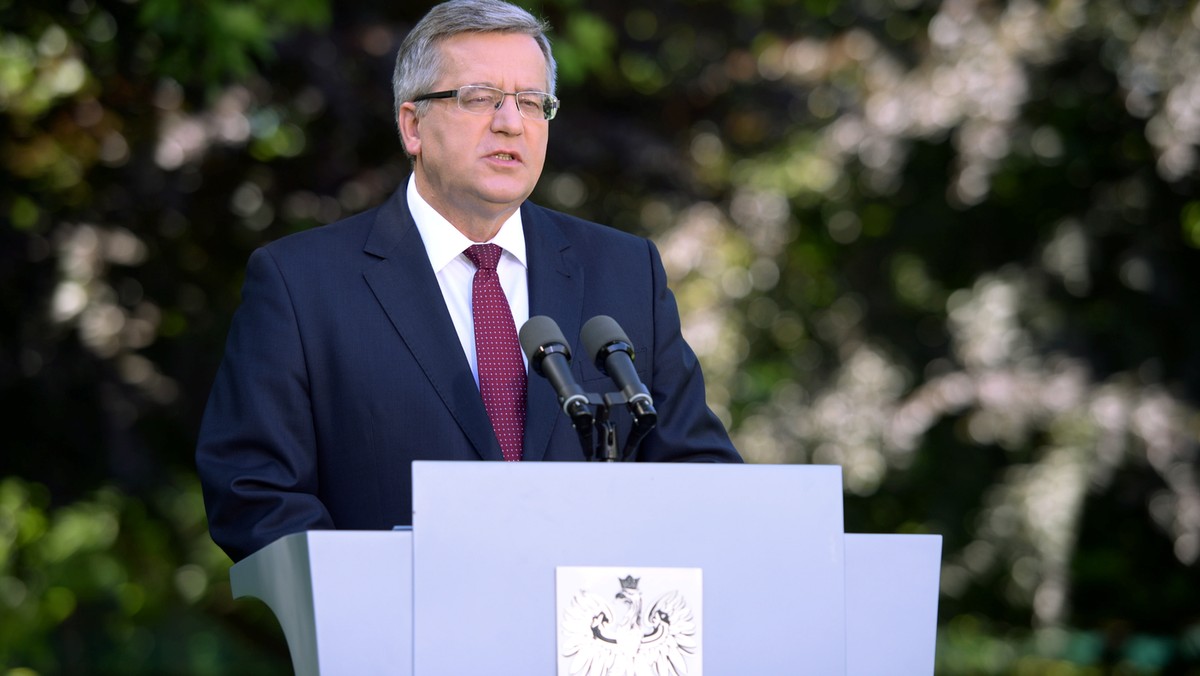 Dziś wieczorem prezydent Bronisław Komorowski spotkał się z premierem Donaldem Tuskiem; rozmowa - według zapowiedzi obu polityków - miała dotyczyć wydatków na armię. Komorowski proponuje zwiększenie finansowania polskiej armii do poziomu 2 proc. PKB.