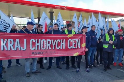 Agrounia zablokowała wjazd na teren Anwilu. Kołodziejczak: Kaczyński nas okłamał