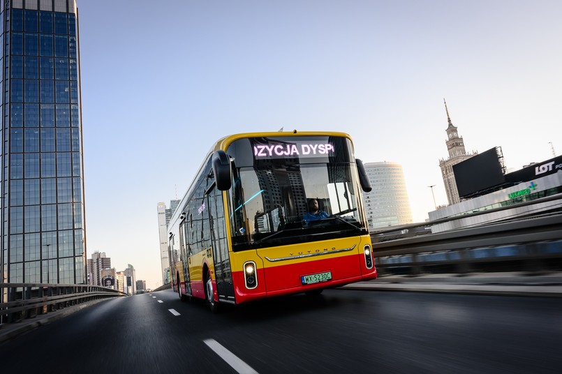 Autobus Yutong U12
