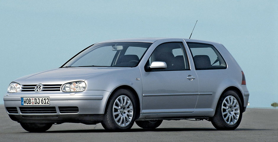 Golf IV (1997-2003) W czwartej generacji bestsellera z Wolfsburga montowano dwie wersje silnika 1.8 Turbo: 150 i 180 KM (GTI; od 0 do 100 km/h w 7,9 s).