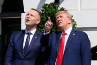 Ujawniamy: Karol Nawrocki pisał SMS-y do Donalda Trumpa. "Zrobił się syf"