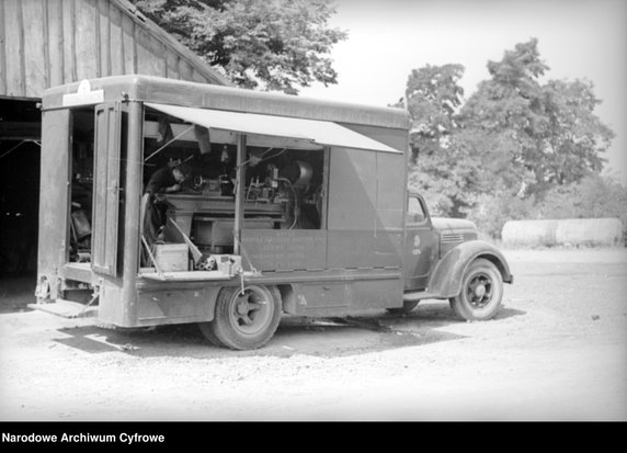 Budowa zakładów przemysłowych i osiedla mieszkaniowego Nowa Huta  - rok 1950