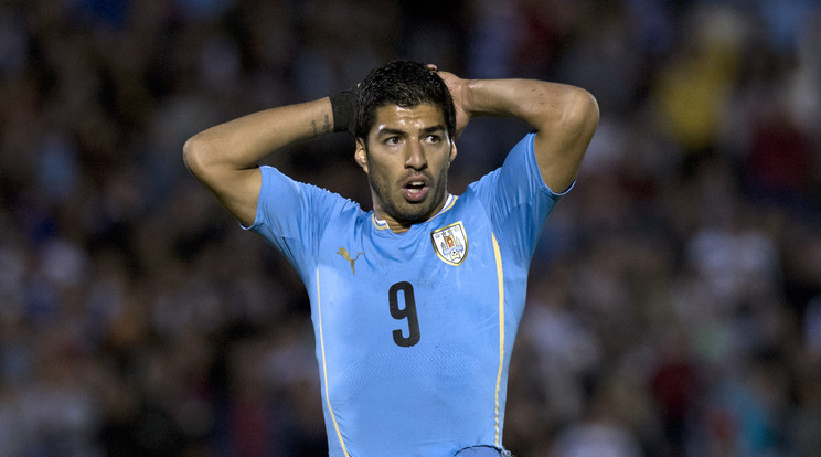 Luis Suárez gyászolja a rákban elhunyt gyúrót / Fotó: AFP