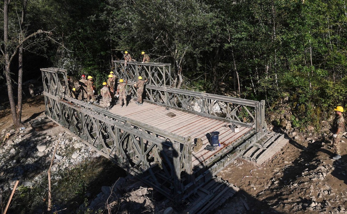 Zniszczenia po trzęsieniu ziemi