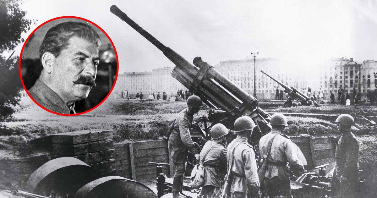 Stalin nie wierzył, iż wróg zagraża Moskwie. Ignorował ostrzeżenia, a sytuacja była coraz gorsza