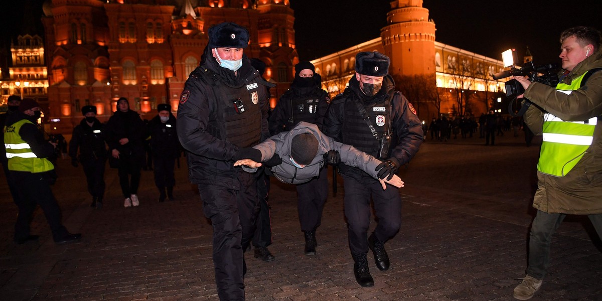 Protest w Moskwie przeciwko inwazji Rosji na Ukrainę.