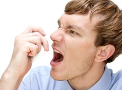 Gdy boli, poprzeklinaj sobie. Pomoże