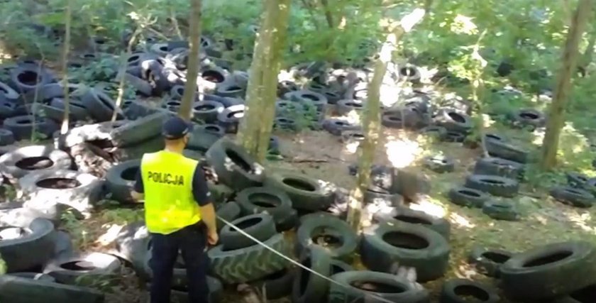 Policjanci zajrzeli do lasu, a tam... To nie mieści się w głowie!