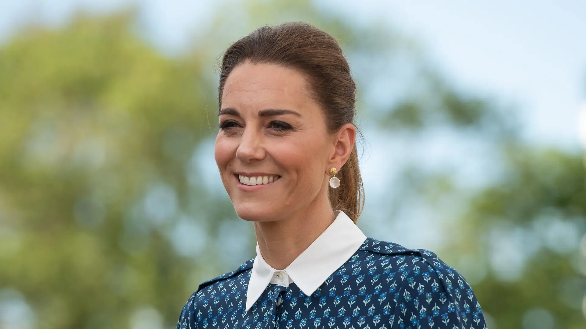 Kate Middleton w letniej stylizacji. Znalazłyśmy podobne modele