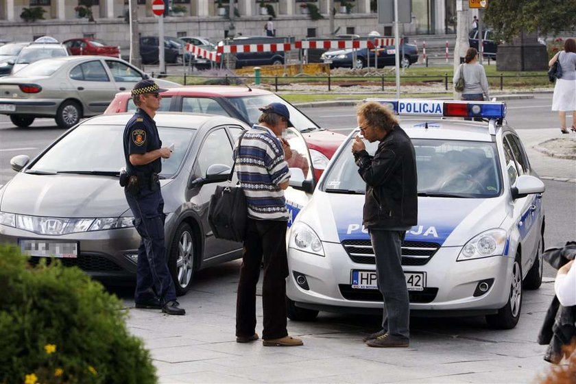 Najsztub vs straż miejska. Sprawdź kto wygrał