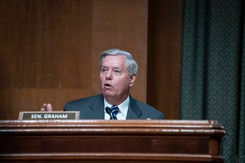 'Czy jest w Rosji Brutus? Czy jest bardziej skuteczny płk Stauffenberg?'. Senator wzywa do zabicia Putina