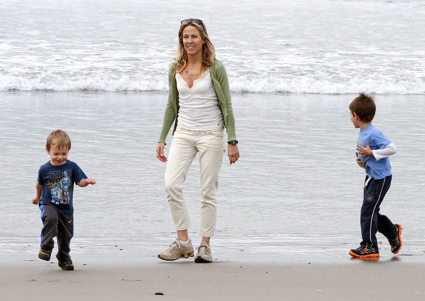 Sheryl Crow z dziećmi na plaży