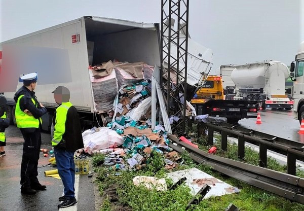 W kolizji pod Wrocławiem uczestniczyły dwa ciężarowe DAF-y