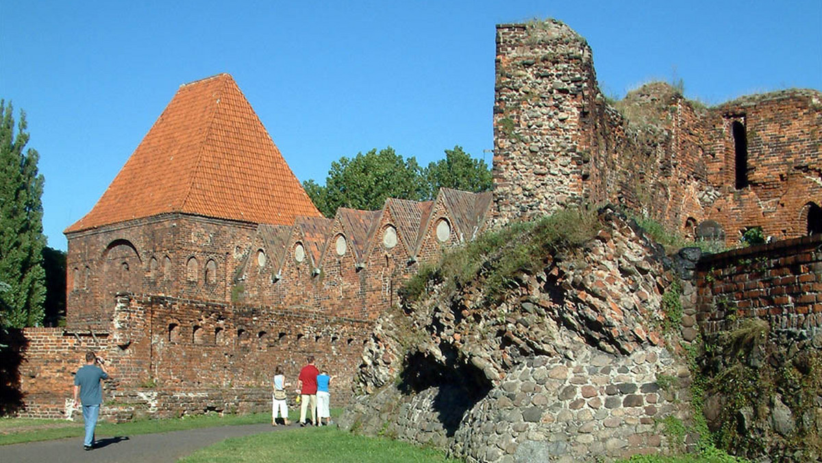 Prezentacja województwa kujawsko-pomorskiego otrzymała nagrodę "Acanthus Aureus 2010" na tegorocznych targach Tour Salon 2010 w Poznaniu. To trzecie takie wyróżnienie dla Kujawsko-Pomorskiego podczas tamtejszych Targów Regionów i Produktów Turystycznych.