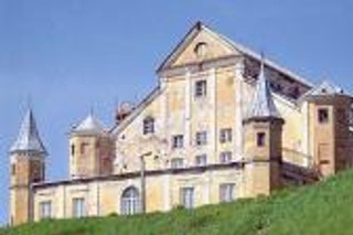 Odrestaurowany zamek albo pałac to biznes, który przynosi dochody