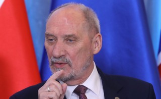 Macierewicz: Obecność wojsk brytyjskich potwierdza, że Polska może być bezpieczna