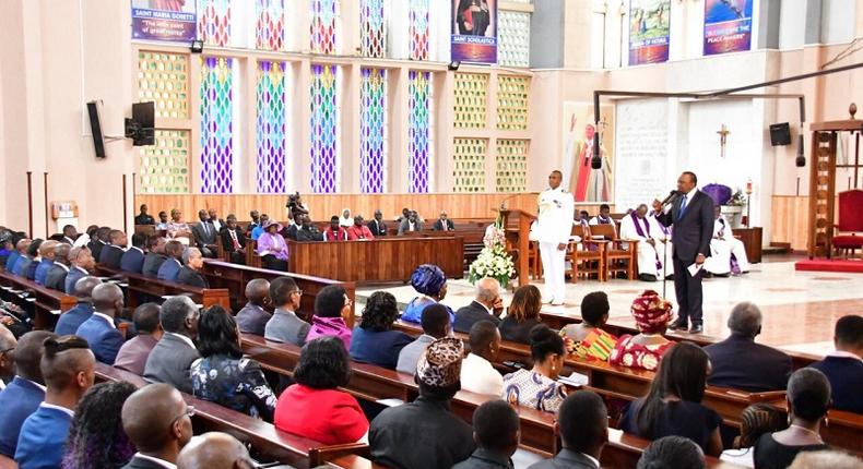 President Uhuru Kenyatta addresses the congregation during 40th commemoration of Mzee Jomo Kenyatta's death. Members of the public invited for 41st commemoration at Holy Family Basilica