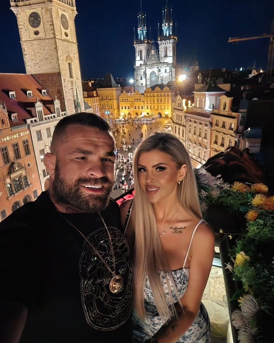 Manželka MMA bojovníka Karlosa Vémolu Lela.