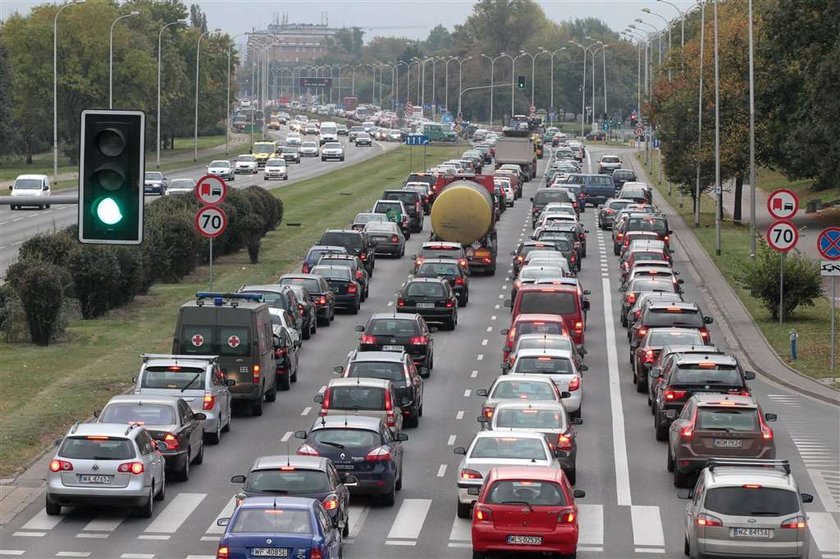 9 godzin w korkach miesięcznie. Gdzie tak jest?