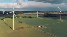 Rząd idzie na wojnę ze spekulacjami przy OZE. Ustawa sieciowa w Sejmie