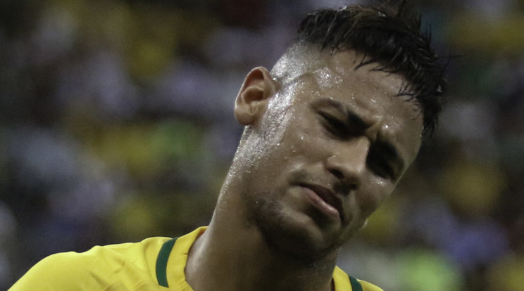 Neymar nagyon megijedt a sérülését követő orvosi diagnózisok miatt /Fotó: AFP