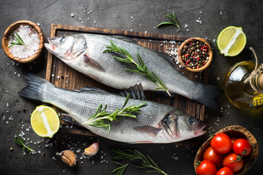 Ryby są źródłem witaminy D, niektórych witamin z grupy B oraz minerałów, zwłaszcza fosforu, jodu oraz potasu