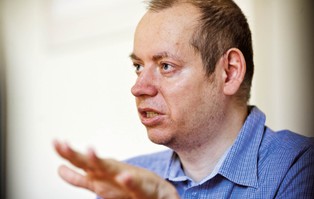 Nie będzie cenzury internetu i podatku od linków. Nikt nam nie zakaże publikowania memów [WYWIAD]