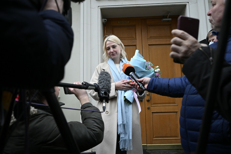 Jekaterina Duncowa po rozprawie przed Sądem Najwyższym. Moskwa, 27 grudnia 2023 r.