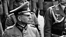 „Nincsenek reménytelen helyzetek, csak reménytelen emberek” – 68 éve halt meg a tábornok, aki még Hitlert is leüvöltötte