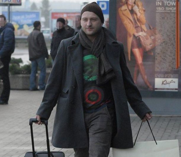 Co robi Szyc na widok paparazzo?