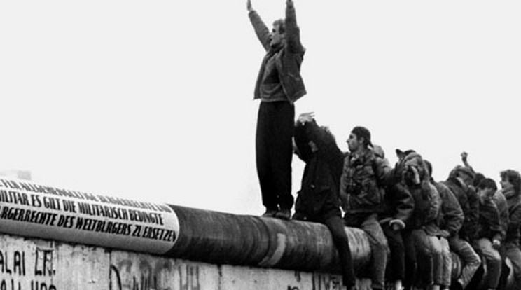 A berlini fal lebontása adta meg a jelet az újraegyesítésnek/Fotó: GettyImages