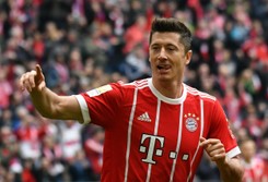 Lewandowski wcale nie taki rozchwytywany? Pytał o niego tylko jeden klub. I to nie Real Madryt