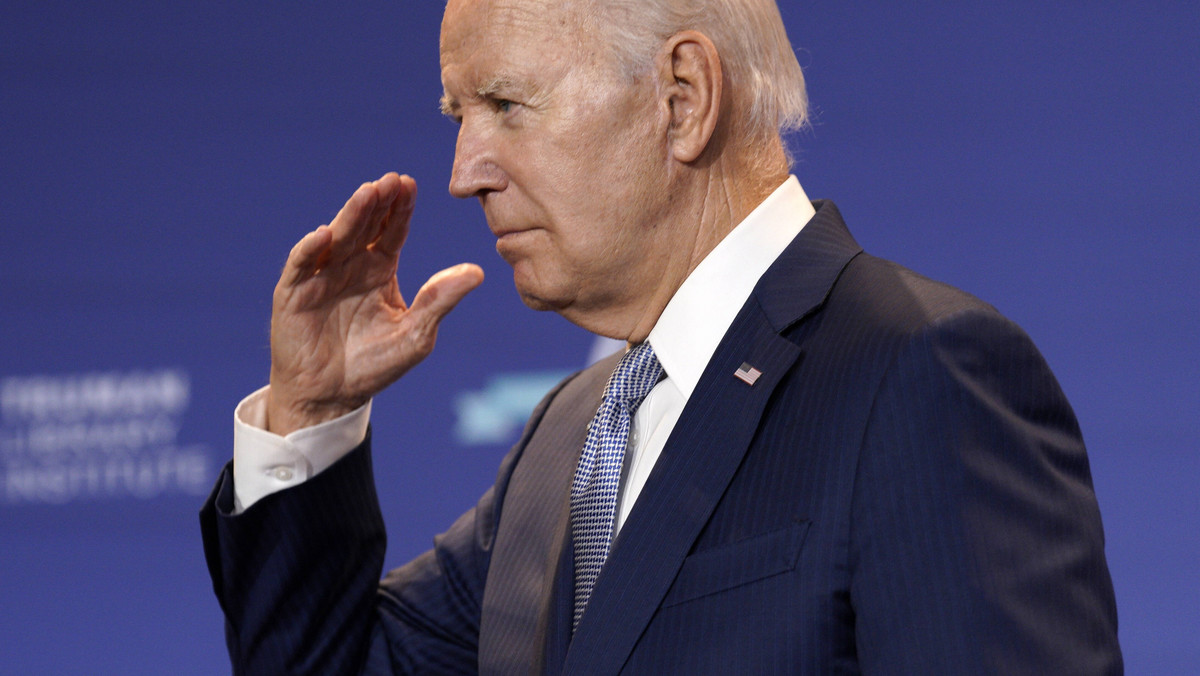 Prezydent USA Joe Biden w piątek w oświadczeniu dla magazynu "People" po raz pierwszy publicznie przyznał się do czteroletniej Navy.